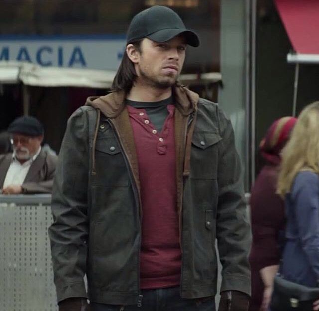 r_uinsane's tweet photo. not liking beefy bucky barnes is an immediate red flag https://t.co/rYg6jSzamR