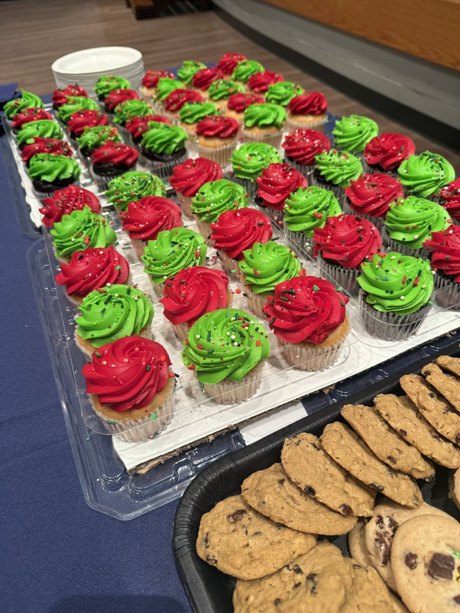 We celebrated our Postsecondary Ready Seniors with hot chocolate, holiday desserts and The Grinch on Wednesday. ☕️🧁

Congratulations to these seniors for your accomplishments and we look forward to celebrating many more students in the spring! 🎉