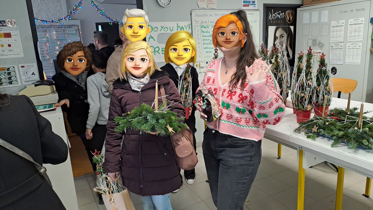 Magnifique "Christmas Sale"🎅 aux ateliers ERE &amp;HAS.👏 aux élèves pour leur prestation orale en 🇬🇧 <a href="/PompeySylvain/">Sylvain Pompey</a>. 🙏au personnel <a href="/LaMarquisanne83/">Collège La Marquisanne</a> (direction, dacs, admin. profs, agents) qui nous font confiance, comme chaque année.
We wish you a Merry Christmas and Happy holidays