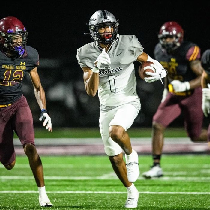 Landon Richardson (@landonrich_) on Twitter photo after conversations with <a href="/CoachWood_HCC/">Marcus Wood Sr.</a> ane <a href="/CoachCJ_Johnson/">Coach CJ Johnson</a> i'm blessed to receive my 9th offer from Holmes🤞🏽
<a href="/NorrisGoTobie/">Carter Norris</a> after conversations with <a href="/CoachWood_HCC/">Marcus Wood Sr.</a> ane <a href="/CoachCJ_Johnson/">Coach CJ Johnson</a> i'm blessed to receive my 9th offer from Holmes🤞🏽
<a href="/NorrisGoTobie/">Carter Norris</a>
