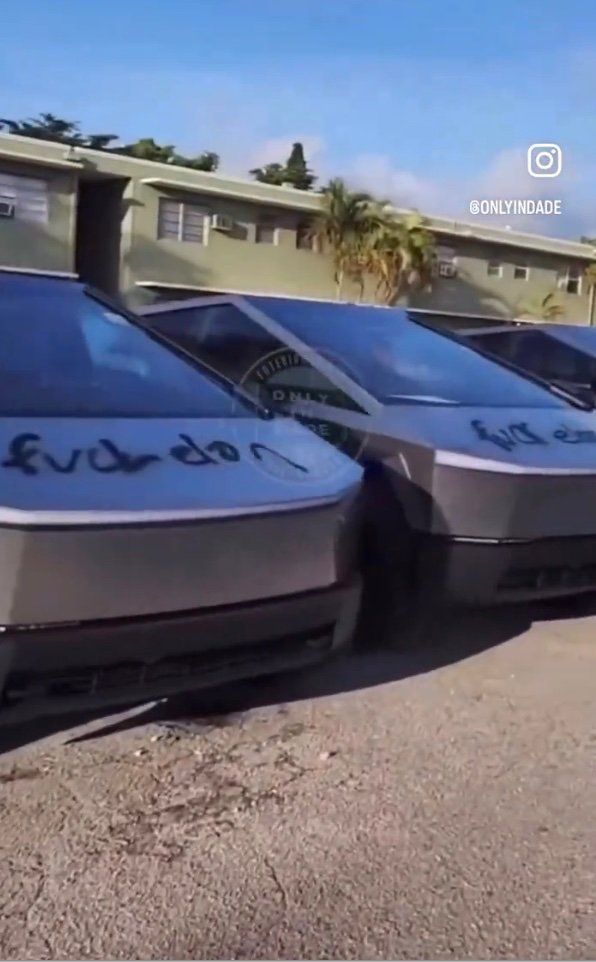 grantin_van's tweet photo. @anders_aslund The people can. Sell your Tesla cars, sell your shares. His money is all in the stock value. https://t.co/rcCNvgsGA8