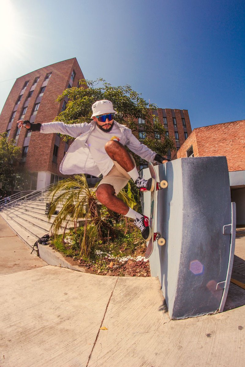 302Skateboarding tweet media