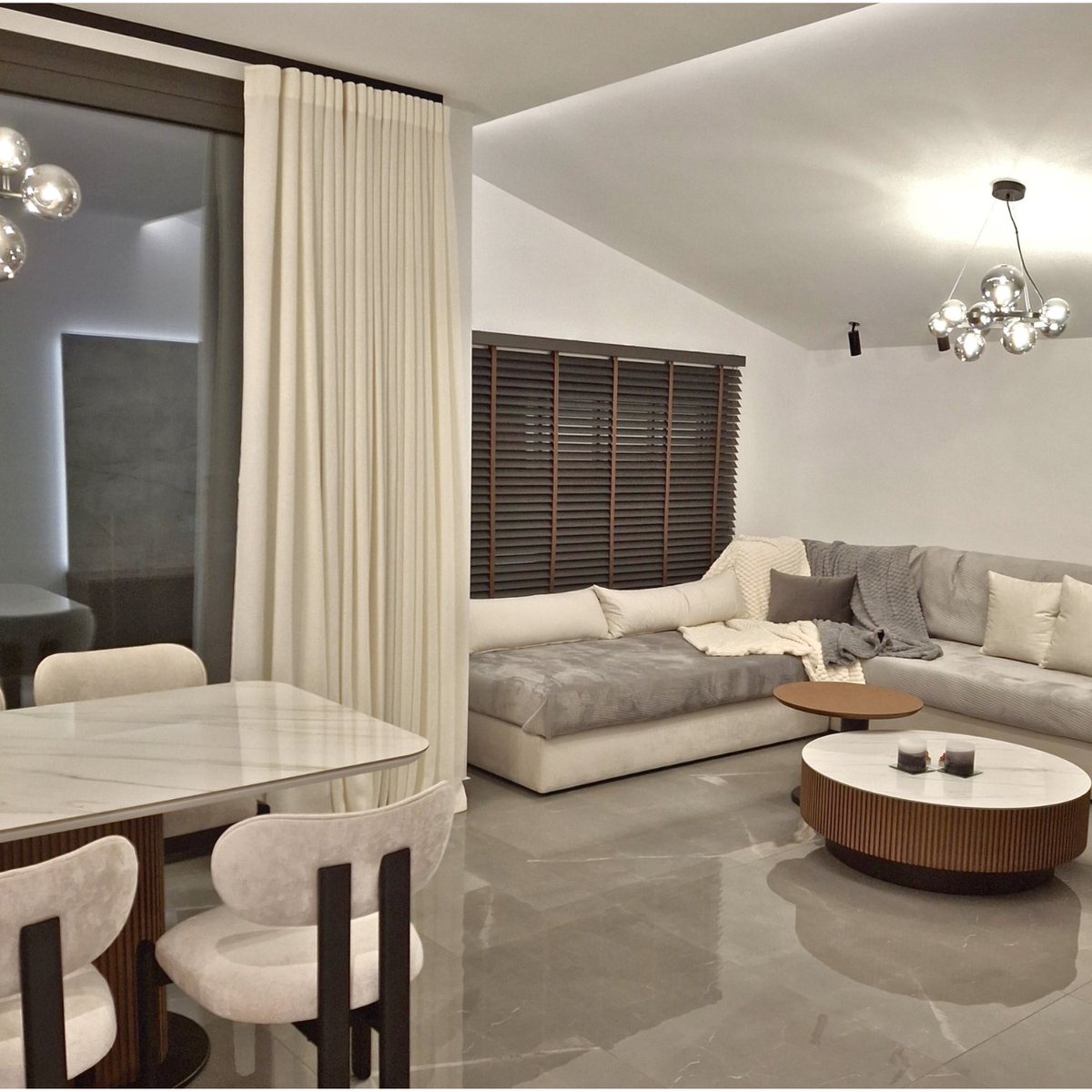 Element_home's tweet photo. Make Your Home a Masterpiece.
Μια κατοικία μοναδικής αισθητικής ολοκληρώνεταi εντυπωσιακά, με κουρτίνες και συστήματα σκίασης, από την συλλογή της Element.
Eπικοινωνήστε μαζί μας σήμερα και κλείστε το ραντεβού σας >2310 79 88 67.
#ElementHome #ElegantLiving #Thesssaloniki https://t.co/76oKDuPfoq