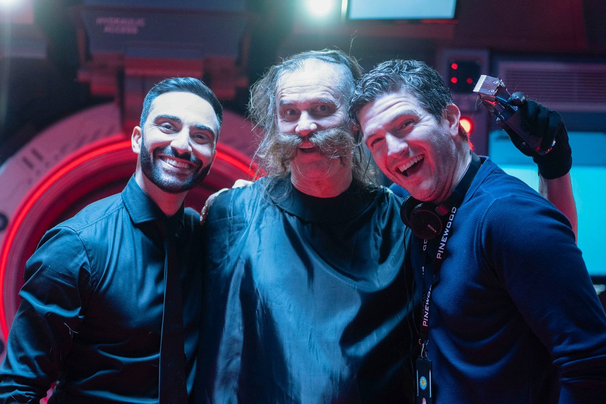 LeeMajdoub's tweet photo. #SonicMovie3 is out today! 🪨🥚💜
We've got the best team in the world.
We've got the best fans in the world.
I love you all so much ♥️
Enjoy!!! https://t.co/K82jFjZmK3