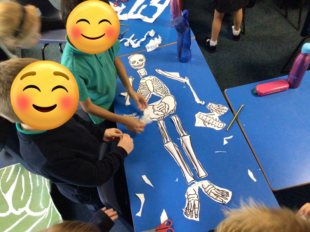 AusthorpeY3's tweet photo. Autumn term is complete! We’ve had an amazing start to KS2 and engaged in lots of new learning. We hope you all have a lovely break and we will see you all again on Monday 6th January to see what Spring term has in store! 😁 https://t.co/kOZ2gN1GnG