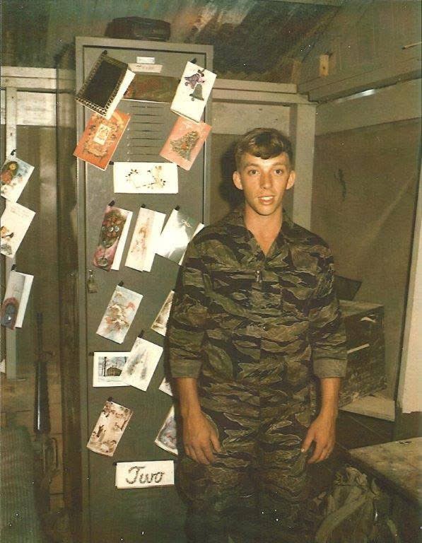 SoldiersWhisper's tweet photo. “Christmas 1968 in Rach Kien, Vietnam - With A Bible In My Pocket And Christ In My Heart.”- Barney Tharp
#heisthereasonfortheseason
#Christmas https://t.co/tChDvpoQcF
