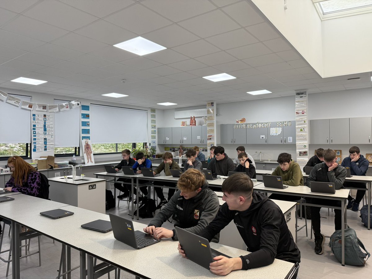 Fóram na nÓg tweet media