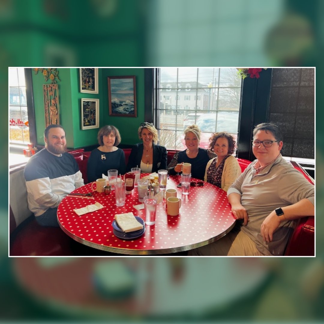 Branch Service Manager Breakfast 🥐
 
Our Branch Service Managers from the Essex region gathered for a productive breakfast at 'The Friendly Toast' in North Andover. It was a great opportunity for team building and discussing strategies to better support our community. 🍳