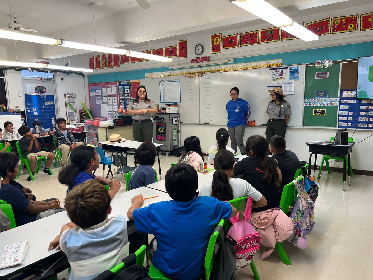 NPSYouth's tweet photo. From April to October, a Kupu’ Aina Corps team worked at @AmericanMemNPS to support the @NatlParkService's efforts to conserve and restore the 🌳 natural/cultural resources of national park sites and public lands.
📸 Courtesy of Kupu ‘Aina
#NPSYouth #KUPU #AmericanMemorialPark https://t.co/VnL6AE2khv