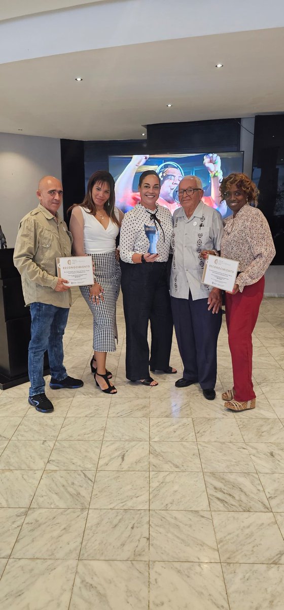Coracan_SA's tweet photo. 🏅Reconocimiento a los trabajos presentados por nuestros #Innovadores en el Fórum de Ciencia y Técnica de @coralsacuba
¡Muchas felicidades! #Ciencia #Innovación #Coracan 🇨🇺 https://t.co/sNReRU5MaN