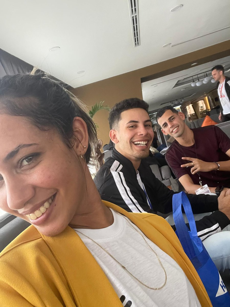 LauraMarian8's tweet photo. Este equipazo amaneció en modo #ANPPCuba y ya está listo para la #MarchaXCuba!
#Cuba #CubaLegisla https://t.co/3XjPlyQalt