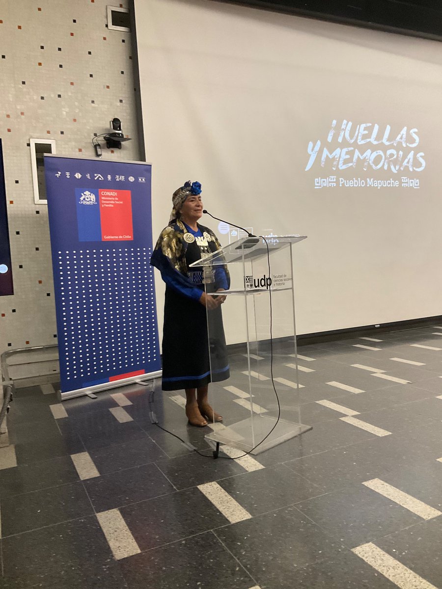 AcademiaMapuche's tweet photo. Kimelfe de 
@AcademiaMapuche Elizabeth Huenchual 💚en Lanzamiento de Serie Documental “Huellas y Memorias” @CONADI_Gob  Se presenta  
@DanielaMillaleo https://t.co/FH62npYOWw