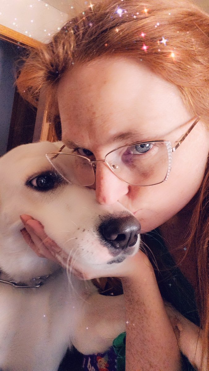 MariahBrosseau's tweet image. Its #fairytalefriday, fae friends! Starting a new one...A Light Princess by George Macdonald. Come have a listen!
#readingaloud #420community #cosplay #fantasy #oldiebutgoodie 
twitch.tv/pasta_girl