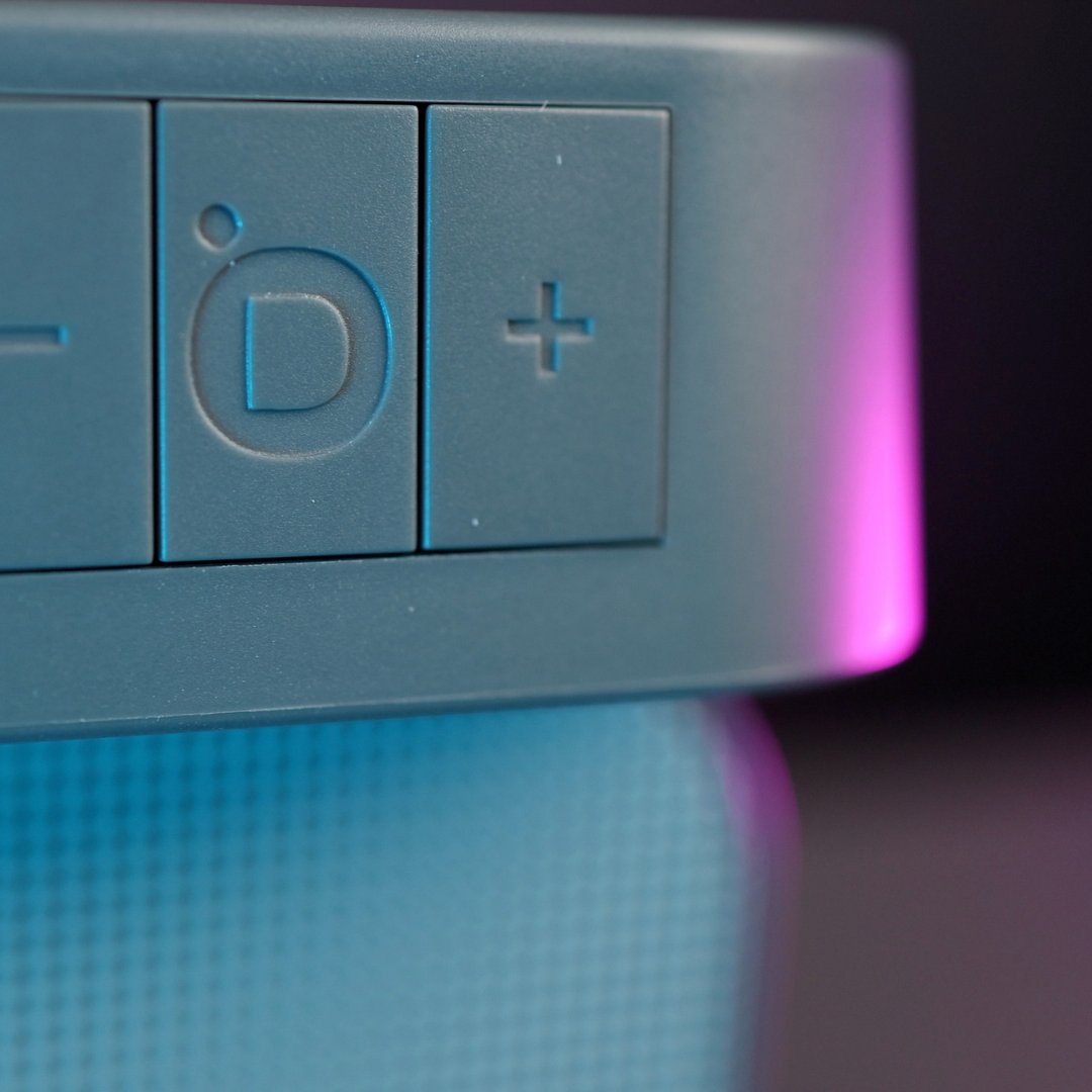 Simplicity at your fingertips. Meet Dio’s intuitive controls, designed for effortless sound adjustment. 🎶

#MinimalDesign #UserFriendly #HomeAudio #DioSpeakers