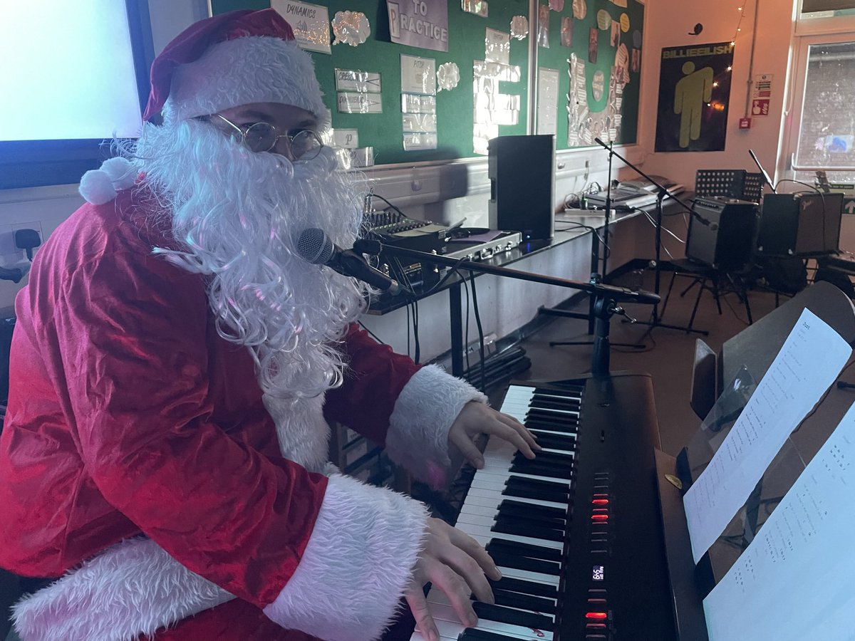 St Luke's Creative Arts tweet media