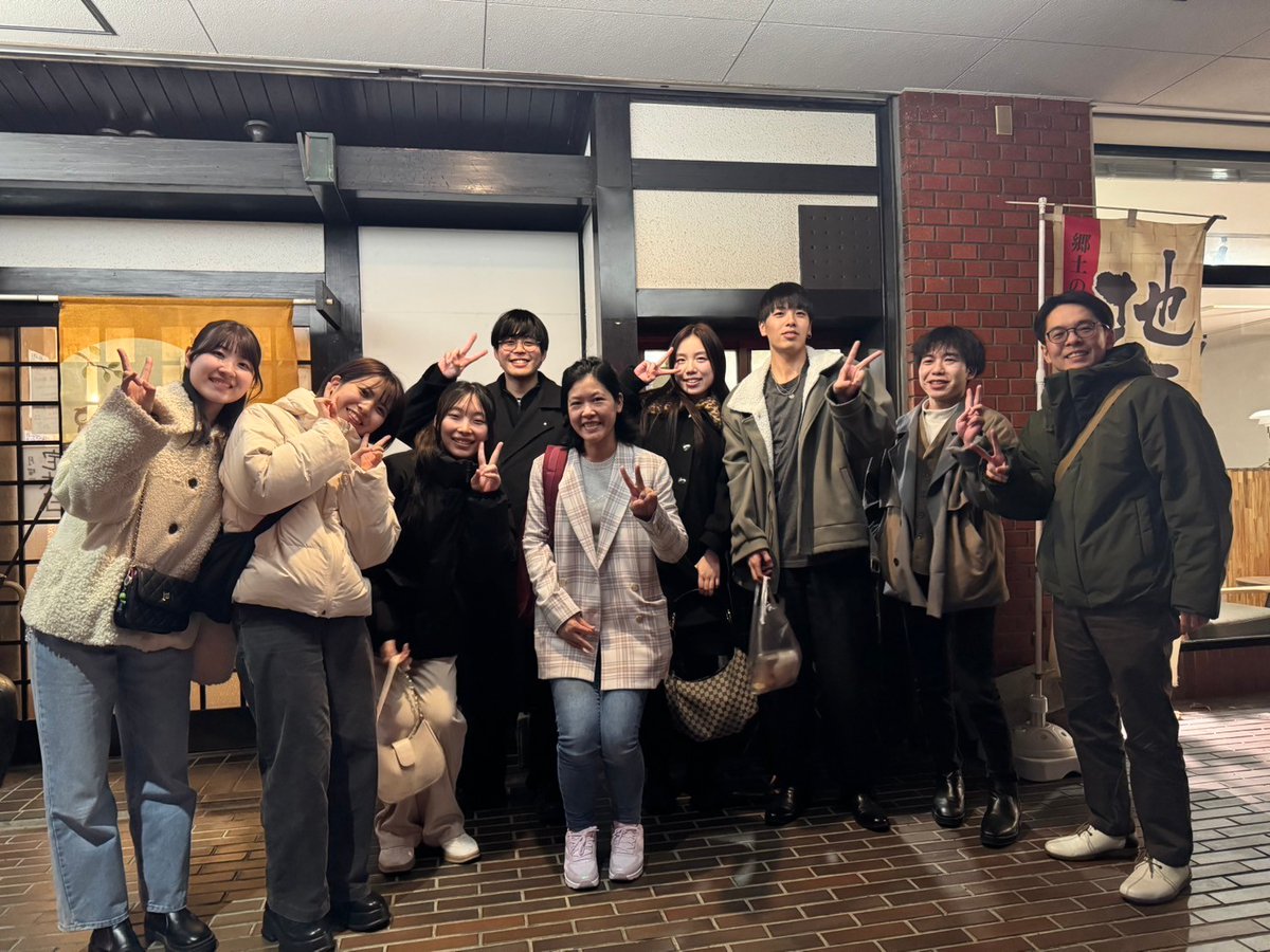 yoshida_lab's tweet photo. カナダのUniversity of New BrunswickのSarita Weerakul博士が、先週、当研究室に滞在しました。Saritaさんの歓迎会＆忘年会を開きました。 https://t.co/ZgaRJySNir
