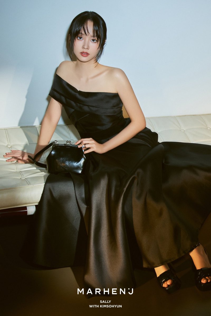 MARHEN.J(JP) X KIM SO HYUN 

🔗 jp.marhenj.com/product/%E3%82…

#김소현 #Kimsohyun #金所泫 
#キムソヒョン