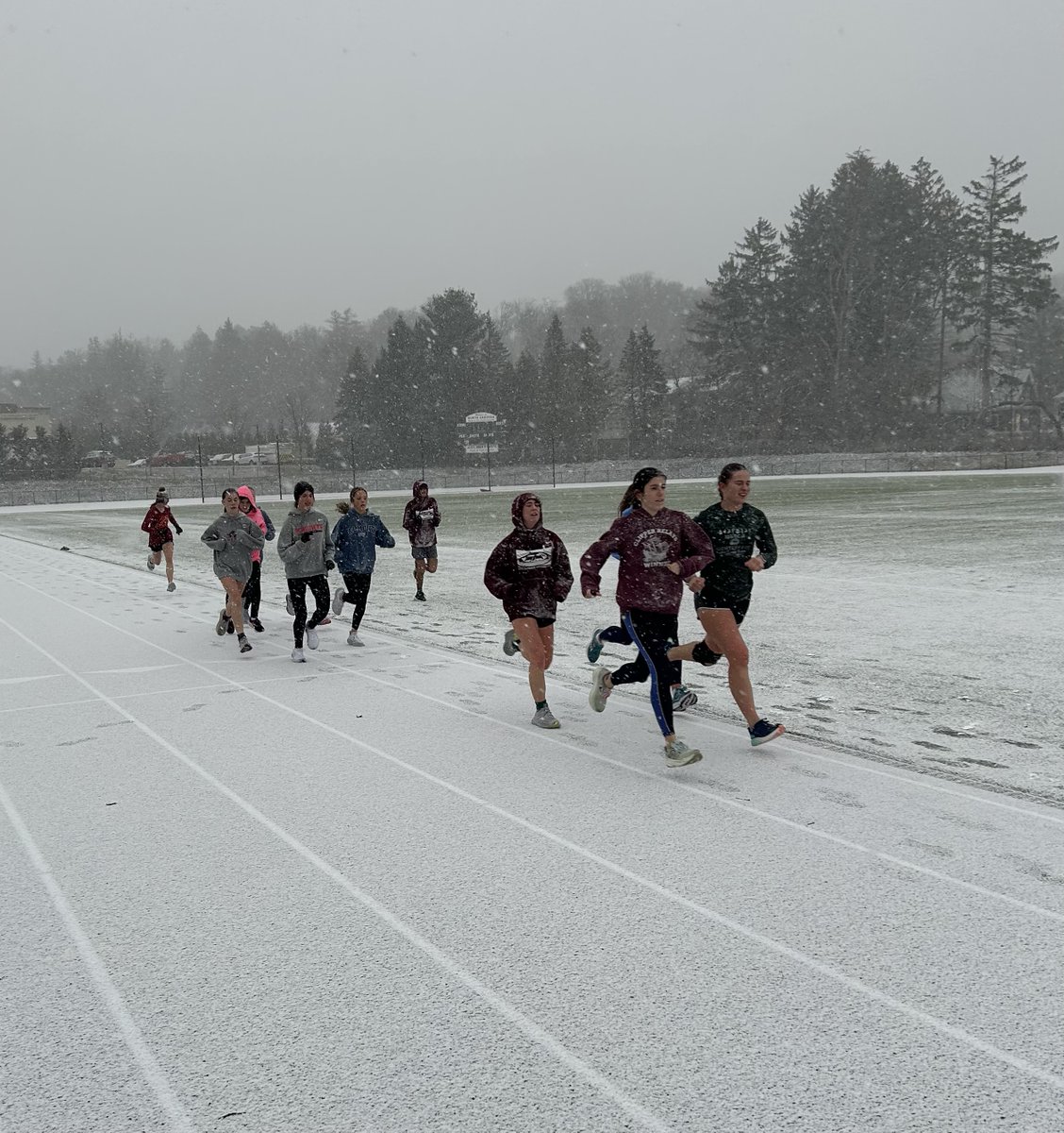North Andover XC (@northandoverxc) on Twitter photo <a href="/NA_Athletics/">Scarlet Knights</a> <a href="/NAknightstrack/">NA Knights Track</a> North Andover "Winter Track" distance squad shows that we train in all conditions. <a href="/NA_Athletics/">Scarlet Knights</a> <a href="/NAknightstrack/">NA Knights Track</a> North Andover "Winter Track" distance squad shows that we train in all conditions.