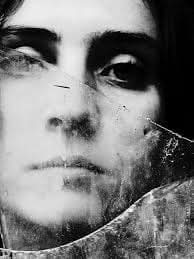 "La tristeza del alma puede matarte mucho más rápido que una bacteria".
John Steinbeck
