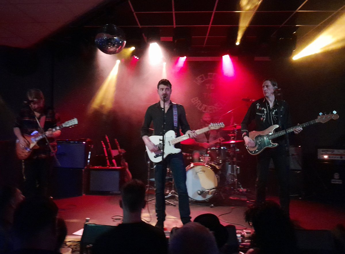 Funpark Fugitives tweet media