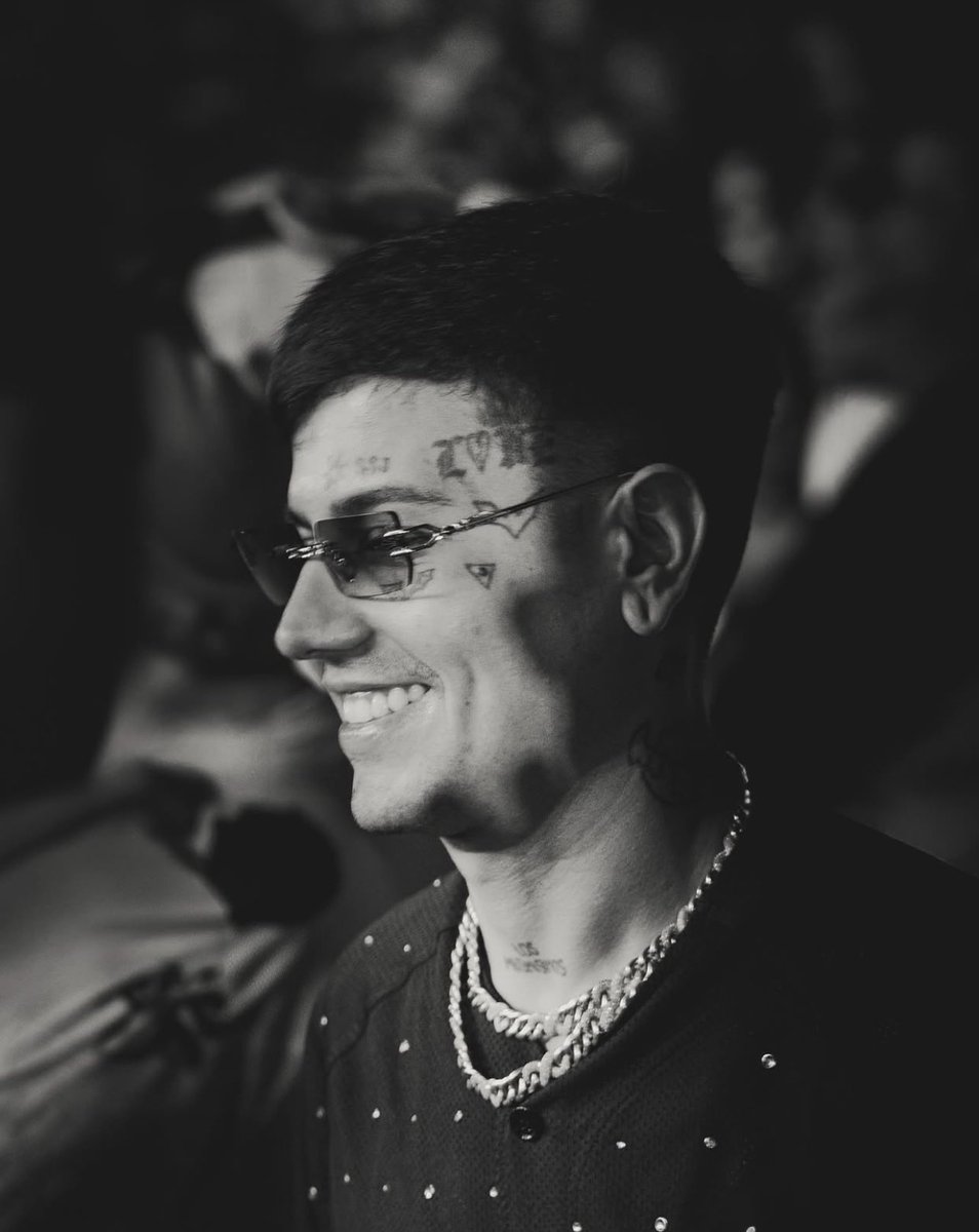 𓆰𓆪 tweet media