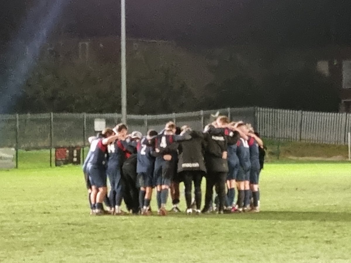 Wishing all the management &amp; players of <a href="/WorsbroughBFC/">Worsbrough Bridge AFC</a> a happy christmas. 

You are a fantastic squad of players who are giving us some great memories. 

Enjoy your team "Christmas Do" tomorrow &amp; we go again on Saturday 28 December ❤️