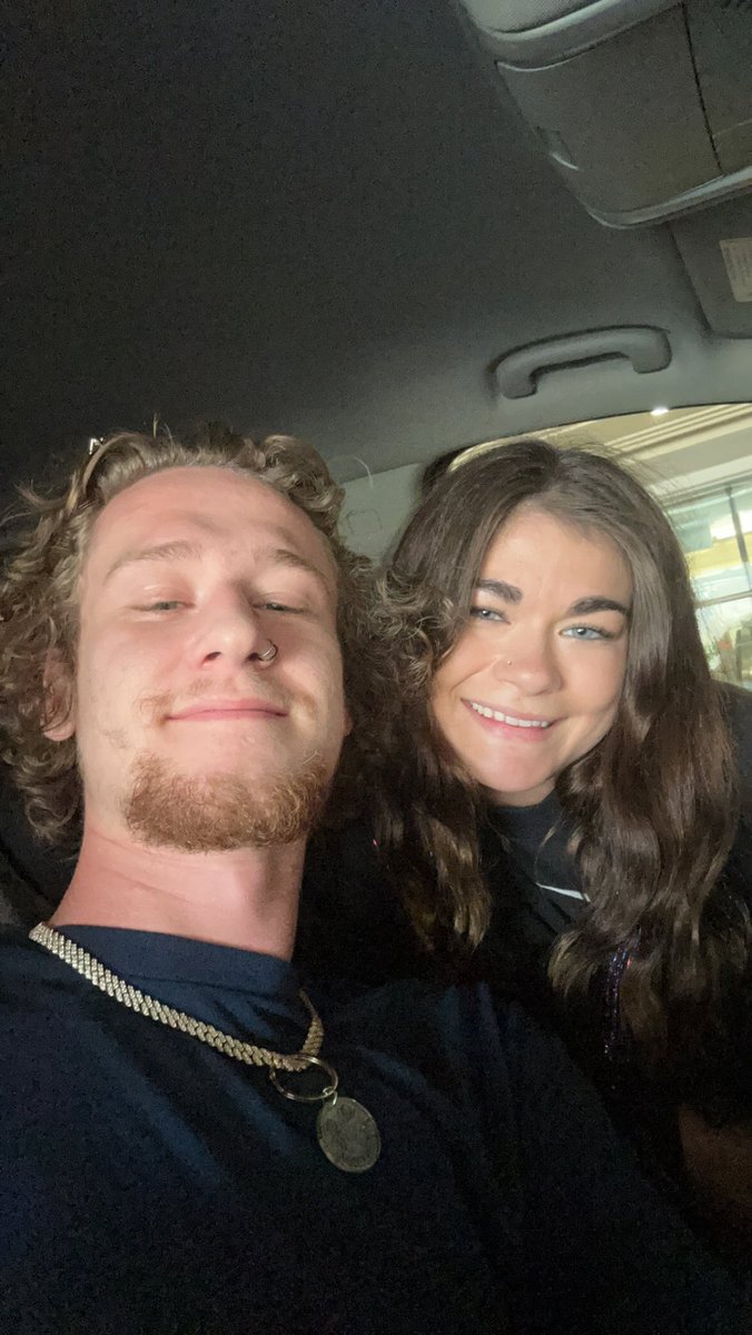 XanFrank tweet media
