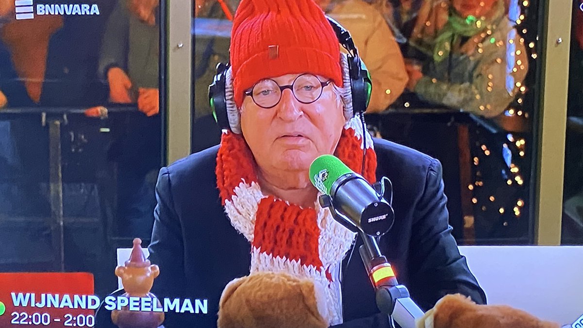 De beste TV op dit moment is <a href="/youpvanthek/">youp</a> als gast bij #seriousrequest #Youp #Flappie #metakids