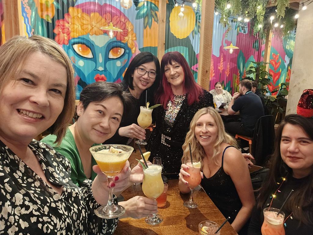 Great time at our Christmas night out, we missed you <a href="/KarenMackinno19/">Karen Mackinnon</a> Amy, Jane and Divya 🍹🥂🎄🥳