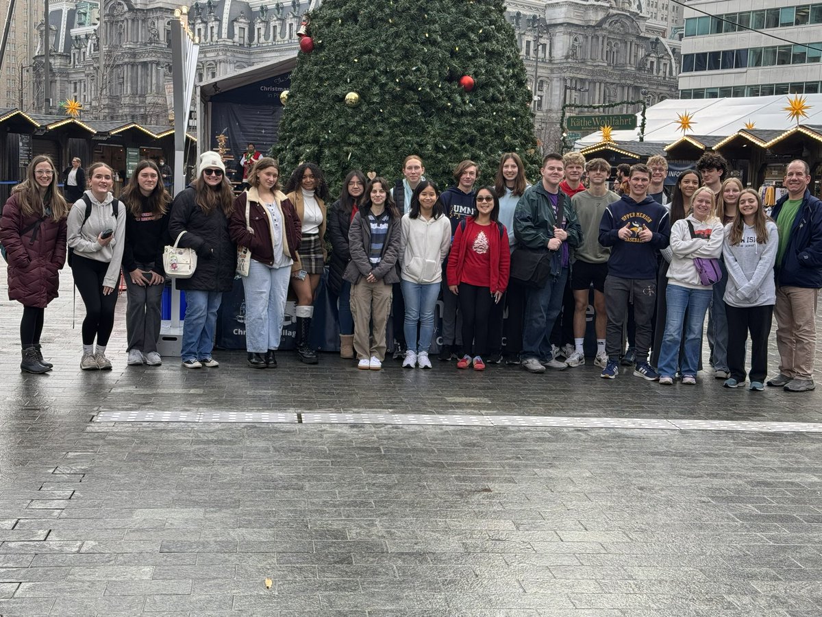 JSkonier's tweet photo. Busy week for the German Club! Field trip to Philadelphia Christmas Village for a tour in German about history of holiday markets and then German caroling around the high school. @UpperMerionSD @FrauHudak #helmutsstrudel is wunderbar! https://t.co/qVhWYONyVn