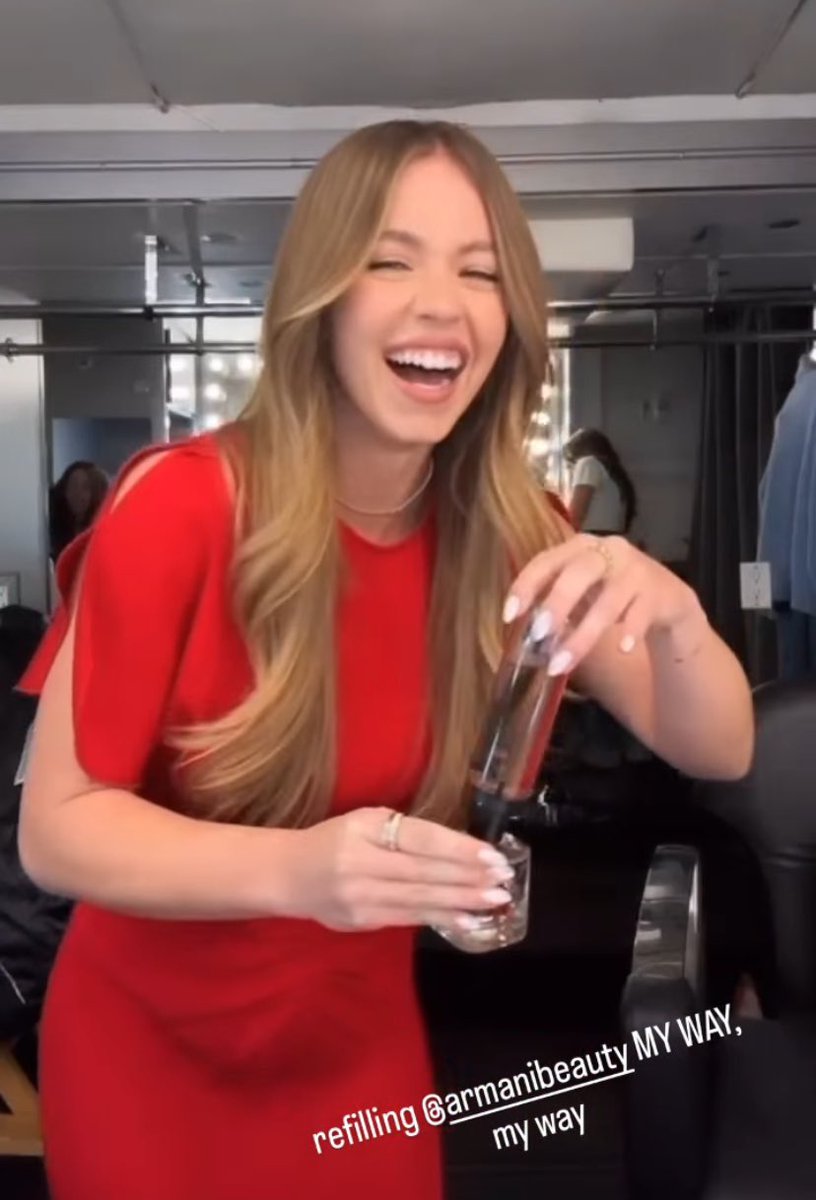 loml ♥️
getting ready to do the same after not even a month since i got it 😭 <a href="/sydney_sweeney/">Sydney Sweeney</a>