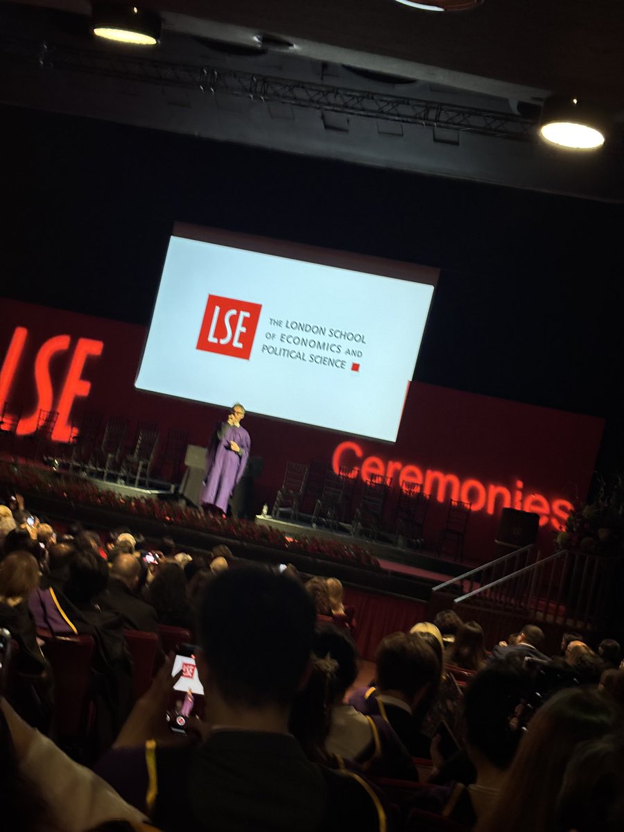 akaroxy2's tweet photo. MSc. Human Resources and Organisations(International Employment Relations)

A small island girl 🇧🇧 did a big thing in a big city 🇬🇧
Following the legacy of Barbadians leaders who walked these halls before me.

Thanking God for the experiences and lessons I gained this year.

#LSE https://t.co/cpR21b5DCq