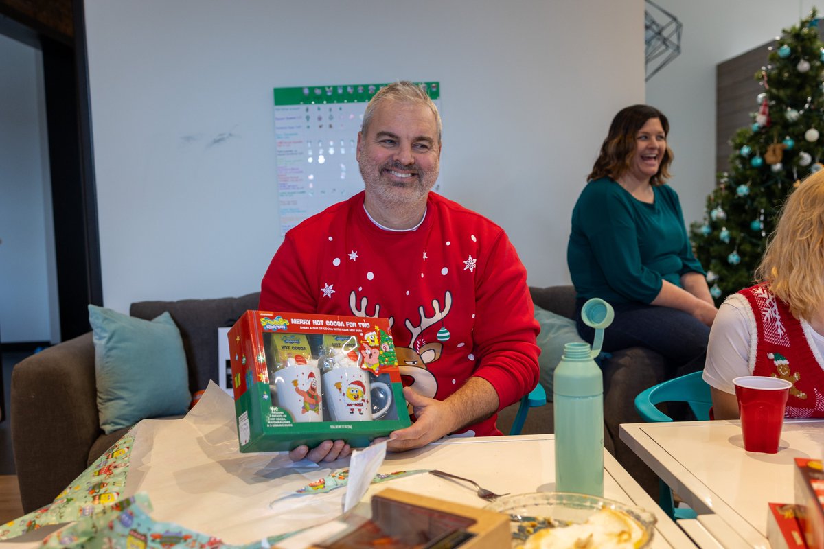 CubicleFugitive's tweet photo. Yesterday, the Cubicle Fugitive team came together to celebrate the holiday season with our annual Holiday Potluck and White Elephant gift exchange! https://t.co/EHOoQj4ou7