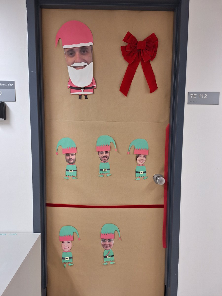 DidonnaLab's tweet image. Another great idea of my students for the annual departmental door contest 🎅