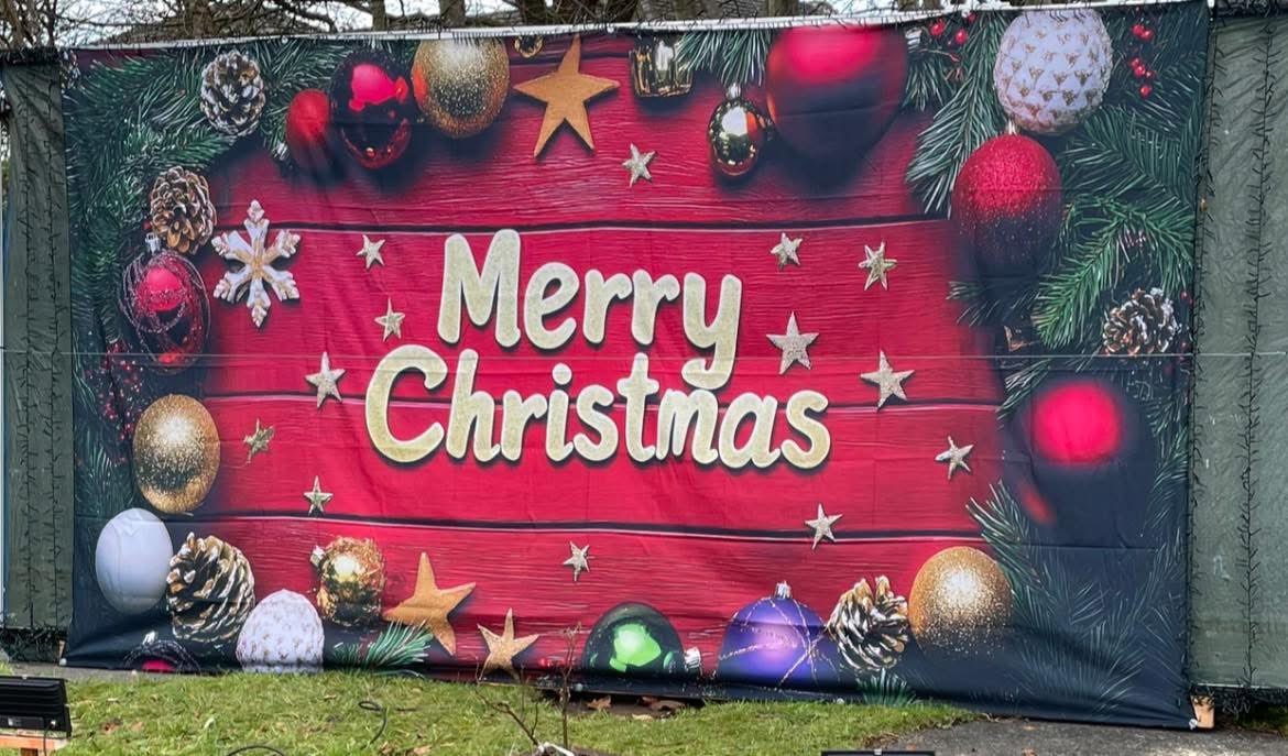 Gillylancs's tweet image. Thank you a very thoughtful Nilam Karia owner of @SectorSecurity2 now based at my former place of work Red Rose Radio He surprised me today with this commission by @DaveRobDesign for switching on the Christmas lights at the church A bit of collaboration with @StevenSaul #preston