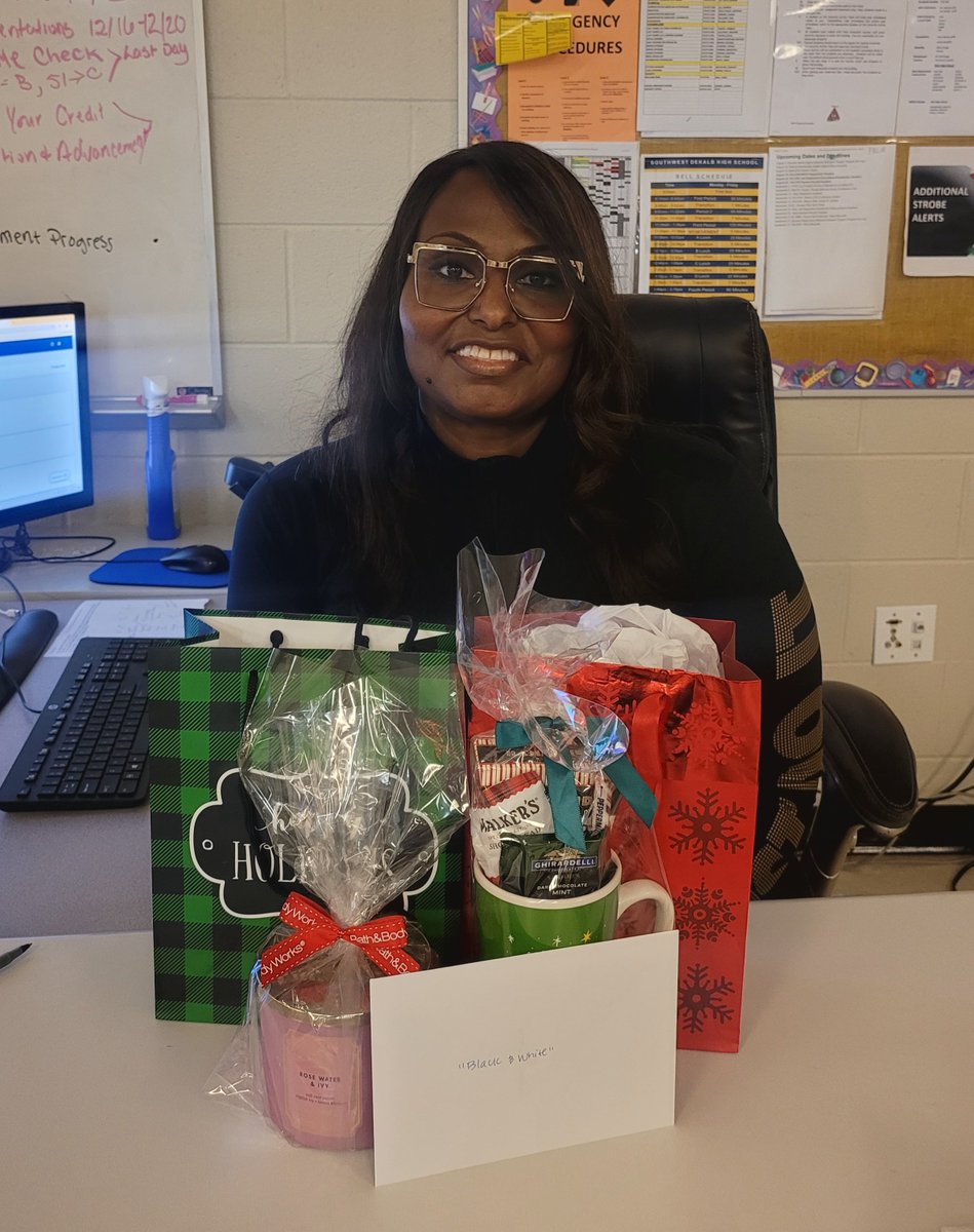 Awww!  My wonderful little Xmas gifts from my students.  I earned my WISE Financial Literacy Certification today!!💛