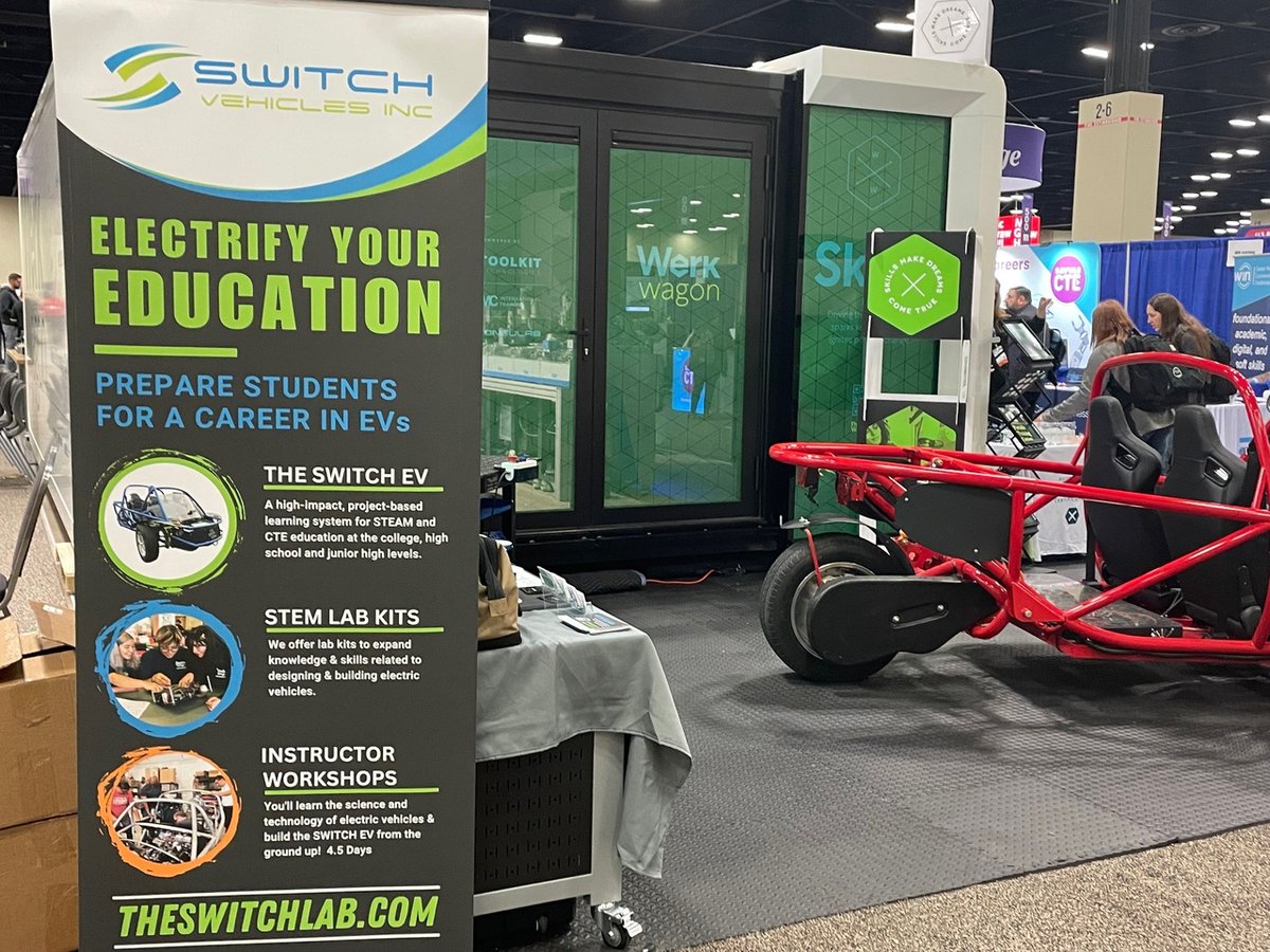 CTEResNetwork's tweet image. Earlier this month, we had a great standing-room only session at the @actecareertech VISION Conference, with Catherine Imperatore of ACTE & Network 2.0 Director Kathy Hughes discussing #IESFunded research!
Check out our photos from the amazing exhibit hall.