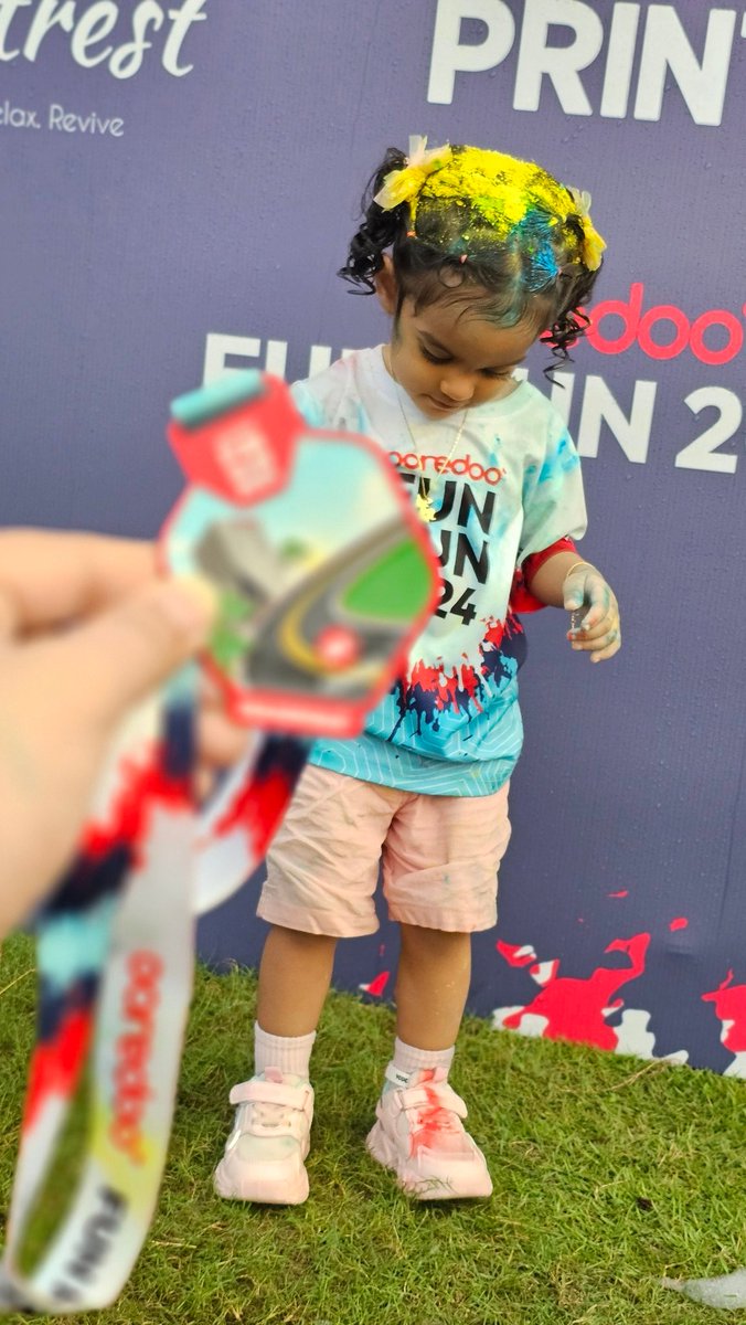 A very colorful run with this little lady of mine 
#OoredooFunRun 
<a href="/SimonIsmail_/">ސައިމަން އިސްމާއިލް 🇲🇻</a>