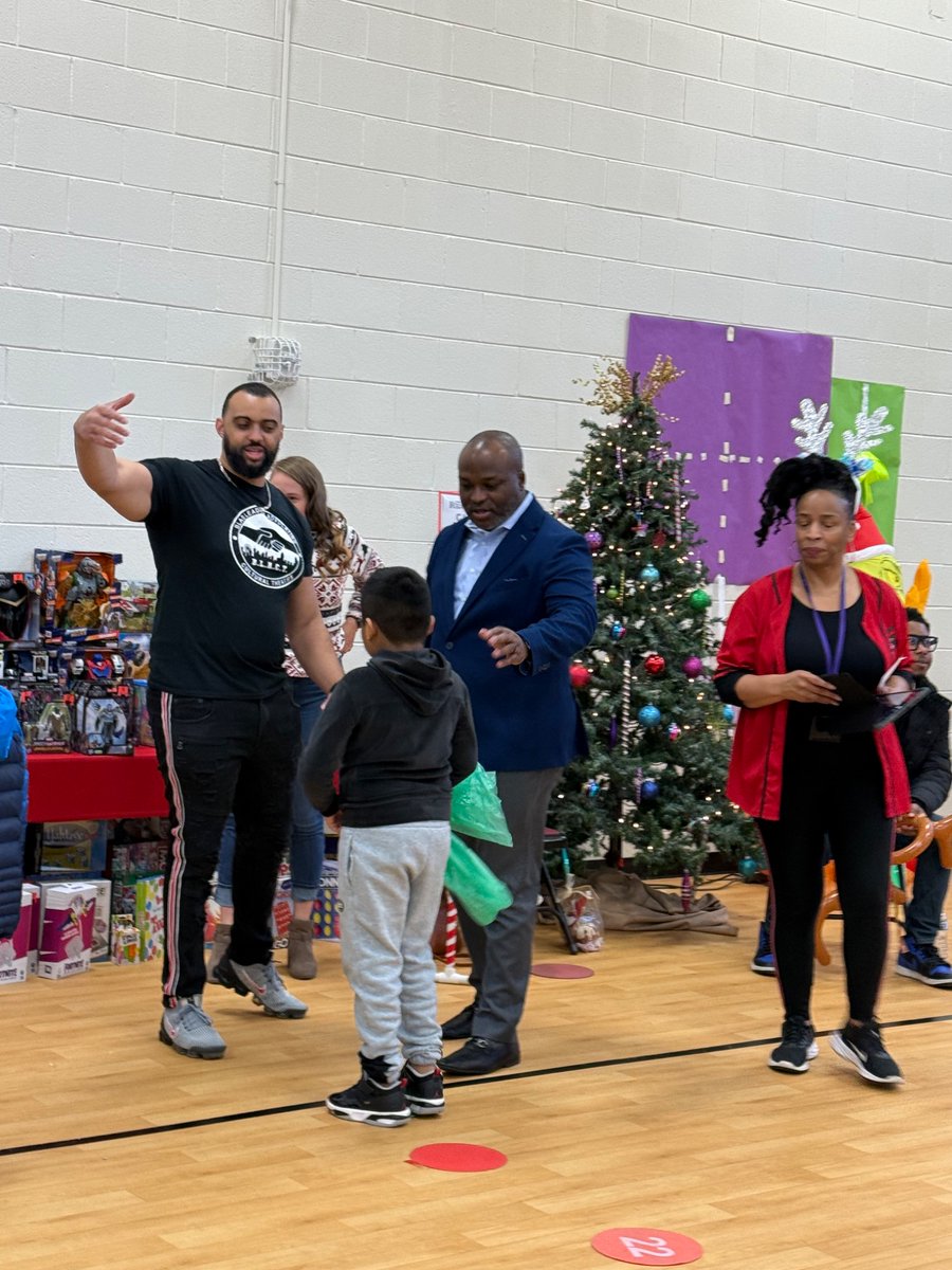 Ms. D Bolden tweet media