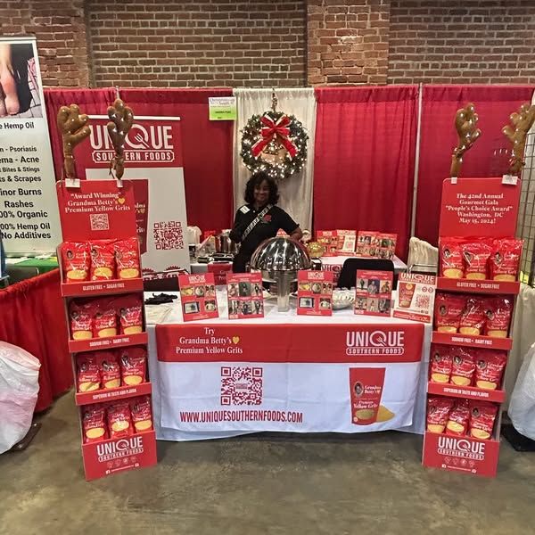 ptreepackaging's tweet photo. ✨ So exciting to see award-winning Grandma Betty's Premium Yellow Grits popping up in more stores! ✨ 

#popdisplays #bestgrits https://t.co/c7aETyceSm