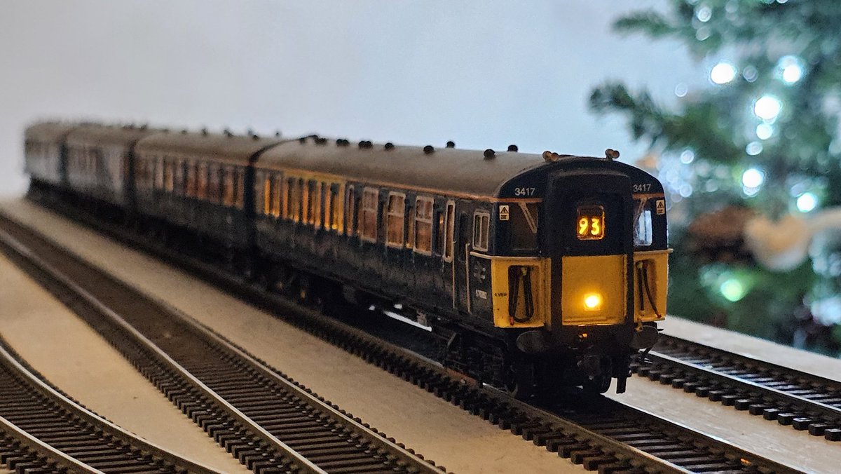 PdannyH's tweet photo. #RunningSession - well, not quite! The plan was to take these two to @NSE_Latchmere, but I've a cold, so had to make do with the sidings. After a little servicing, both 3417 and 901001 ran beautifully. Hopefully, we get a proper run soon. 😊
#VariousMultipleUnits #TMRGUK https://t.co/VxOZbYXlPS