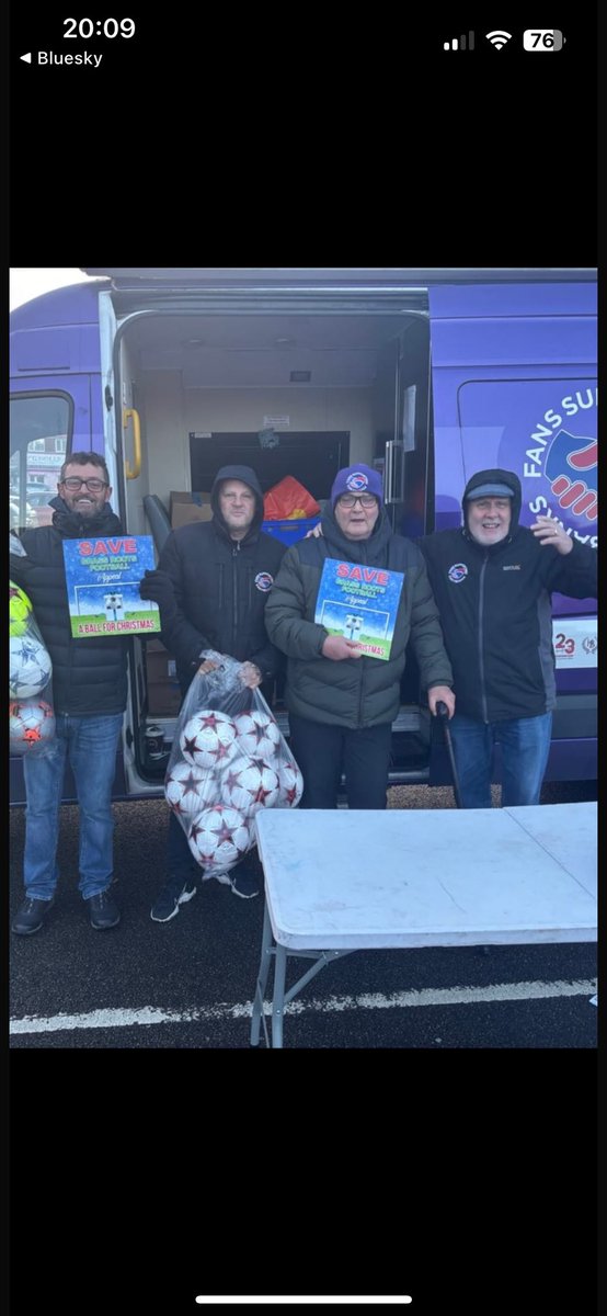 lcabbabeh's tweet photo. @savegrassroots made a little visit to @SFoodbanks Walton Road Pantry yesterday.
#SaveGrassrootsFooty
@DavefcKelly @CwuWamc @steviemid40 https://t.co/TbnlZEGoLS