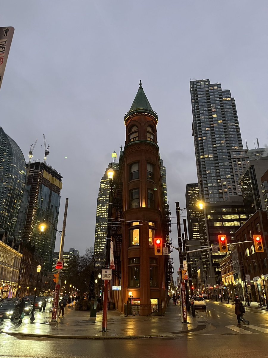 The weather may be gross but my hood is gorge 💅