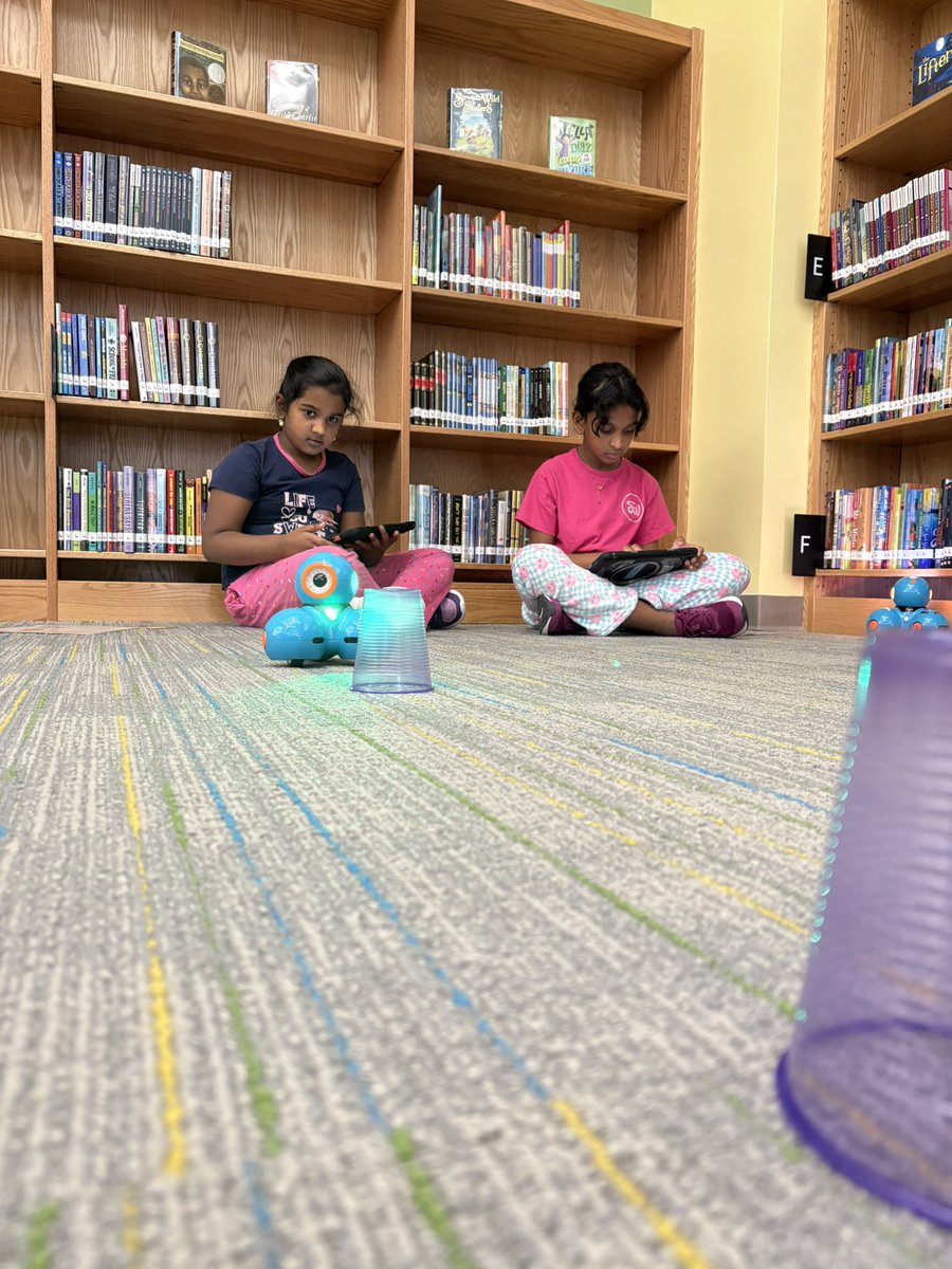 MrMeehanTech's tweet image. Students at @WoodsCreekES had an un-bot-lievable time programming Dash to navigate through cups, reaching the target with byte-sized precision! 🤖🎯#CSedWeek #STEM