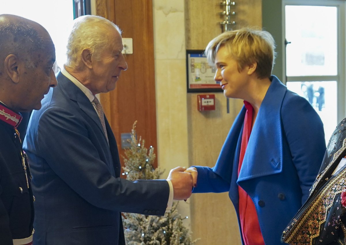 stellacreasy's tweet photo. The King and Queen came to Walthamstow today- they asked to come because they wanted to recognise we had stood against far right hatred in the summer. With those who sympathise with Tommy Robinson continuing to target us again this week the need to be vigilant is ever 1/2 https://t.co/LB5rJIC3xy