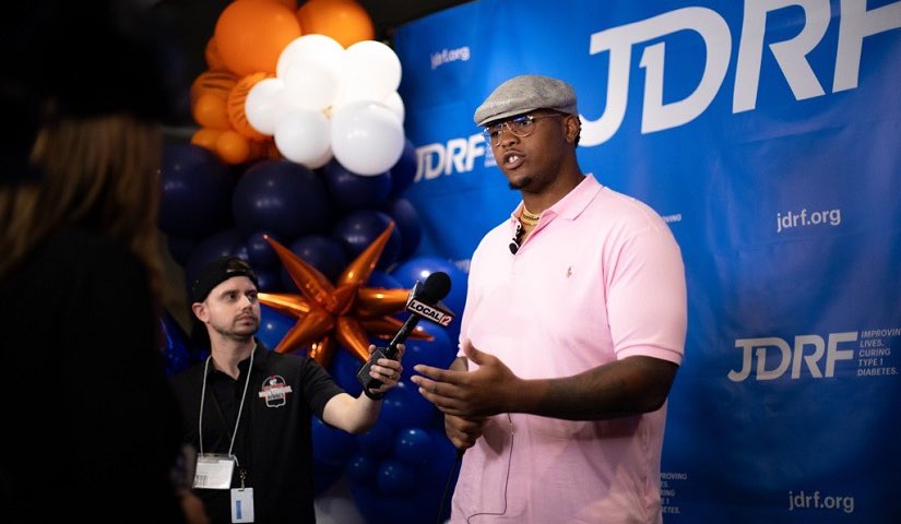willie_lutz's tweet photo. Orlando Brown Jr looks for ways to positively impact every community he enters.

Focused on empowering kids for greatness and several diabetic research organizations, OBJr is giving back in beautiful ways.

#WPMOYChallenge + @ZEUS__57 
#ProBowlVote + @ZEUS__57 https://t.co/6p4x2Yp6G7