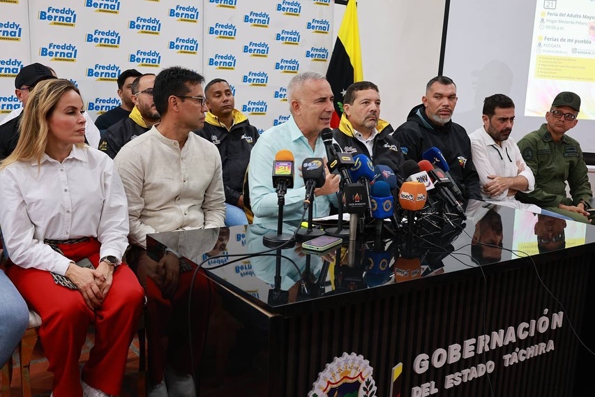 ZeefTachira's tweet photo. 1/2
@FreddyBernal Gobernador del #Táchira
 Formalmente notifico el Cronograma de la #FISS2025, la Feria más grande, importante y antigua de América en su Edición #60, que cuenta con actividades recreativas, deportivas, musicales, culturales, https://t.co/UNMuZeyD7o