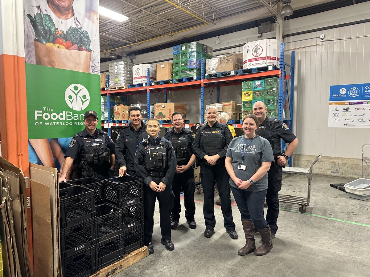 WRPSToday's tweet photo. Our members are proud to support @FoodBankWatReg today during First Responders to Food Bank 365 Awareness Week 2024.
#FeedWR https://t.co/4UjQXC4TVN