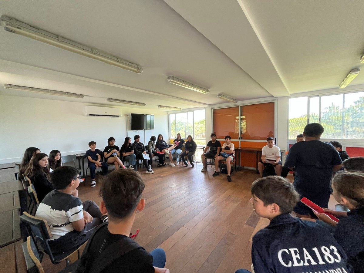 GSilvera06's tweet photo. La transición entre niveles educativos suele representar
un desafío para los estudiantes y sus familias, el CEA 183 Nelson Mandela @UTU_Uruguay busca suavizar este proceso mediante la actividad Pasando de Nivel, donde todos los pre inscriptos por guri, simulan una jornada escolar https://t.co/I6aYMZRICo