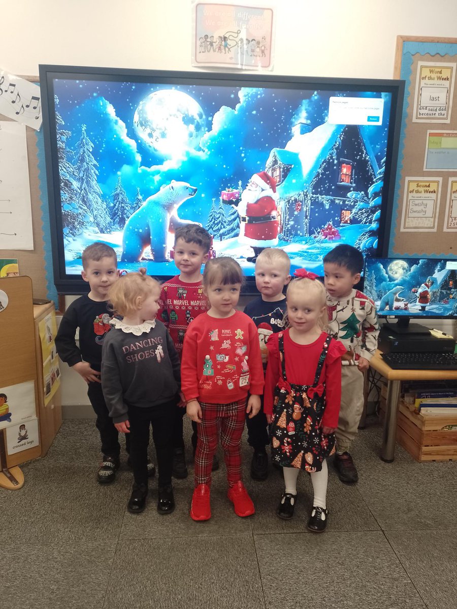 maybury_eyfs's tweet photo. F1 are in the festive spirit and ready for the holidays. We enjoyed wearing our Christmas outfits to school. Merry Christmas everyone 🎅🎄@HumberEdTrust @Maybury_School https://t.co/Tpbrsqhiiz